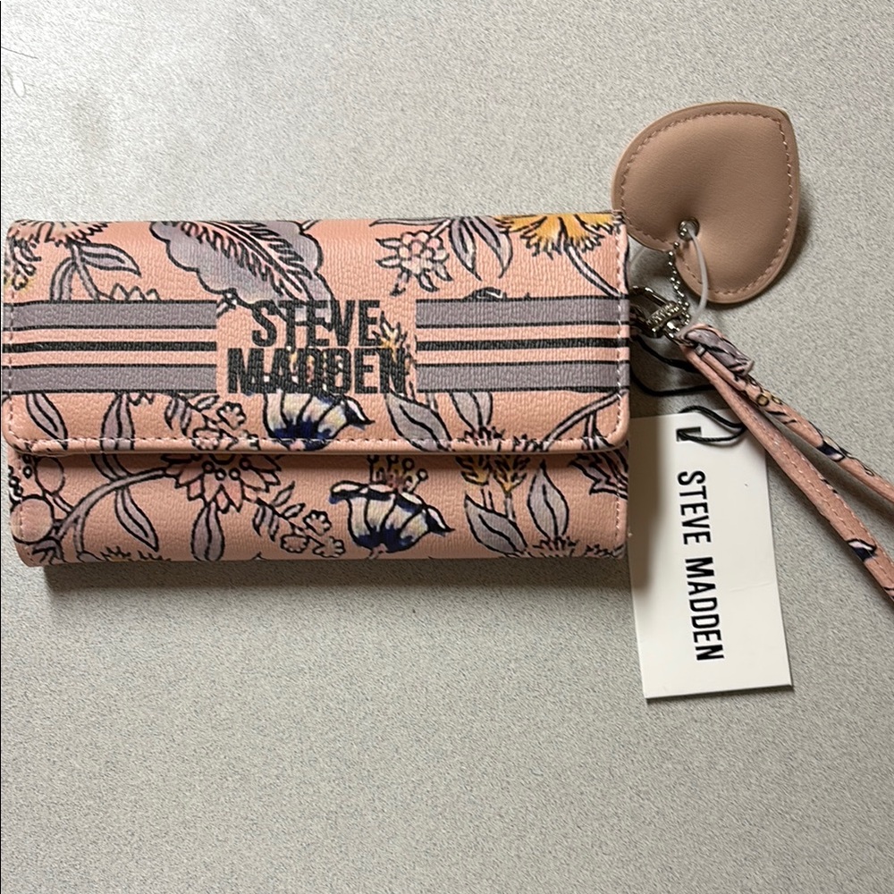 BNWT Steve Madden Pink Floral Women's Wallet & Wristlet